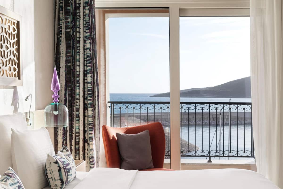 deluxe suite, sea view (grand) | 1 bedroom, egyptian cotton sheets, premium bedding, down duvets