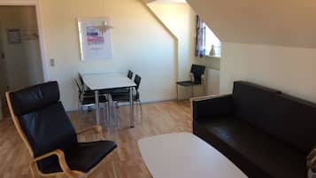 Comfort Apartment, 2 Bedrooms, Kitchen | 1 bedroom, WiFi (free), bed sheets