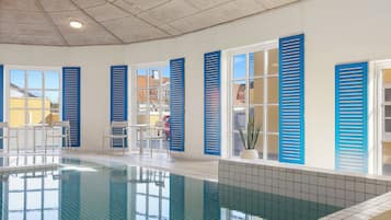 Una piscina techada