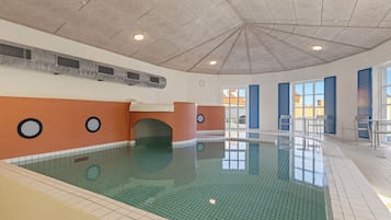 Una piscina techada