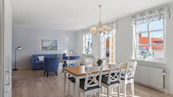 Deluxe Apartment, 1 Bedroom, Kitchen | 1 bilik tidur, Wi-fi percuma, cadar katil