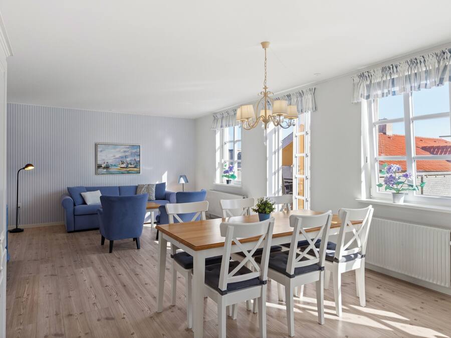 Deluxe Apartment, 1 Bedroom, Kitchen | 1 bedroom, WiFi (free), bed sheets