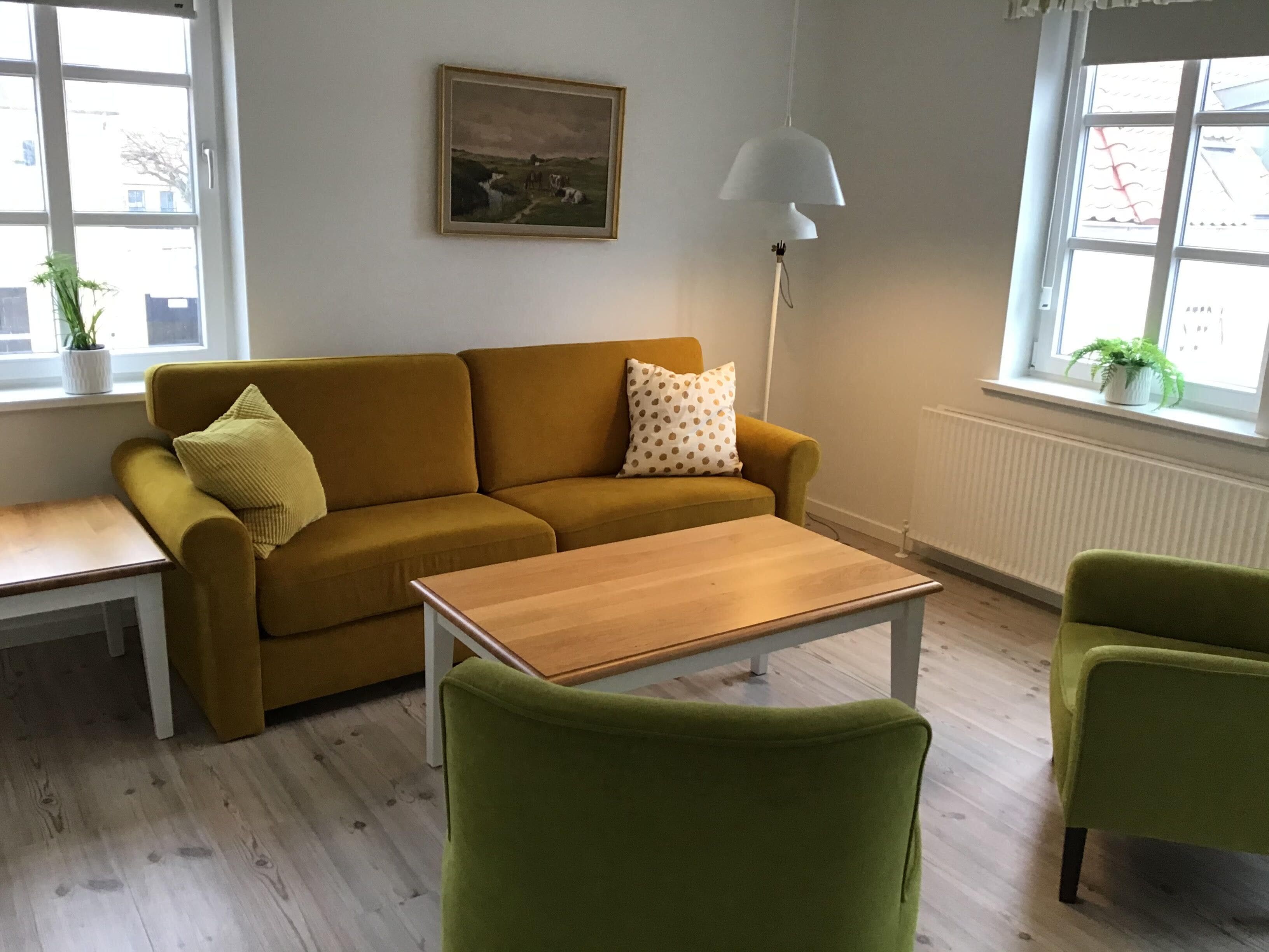 Superior Apartment, 1 Bedroom, Kitchen | Living area | 30-inch TV with cable channels