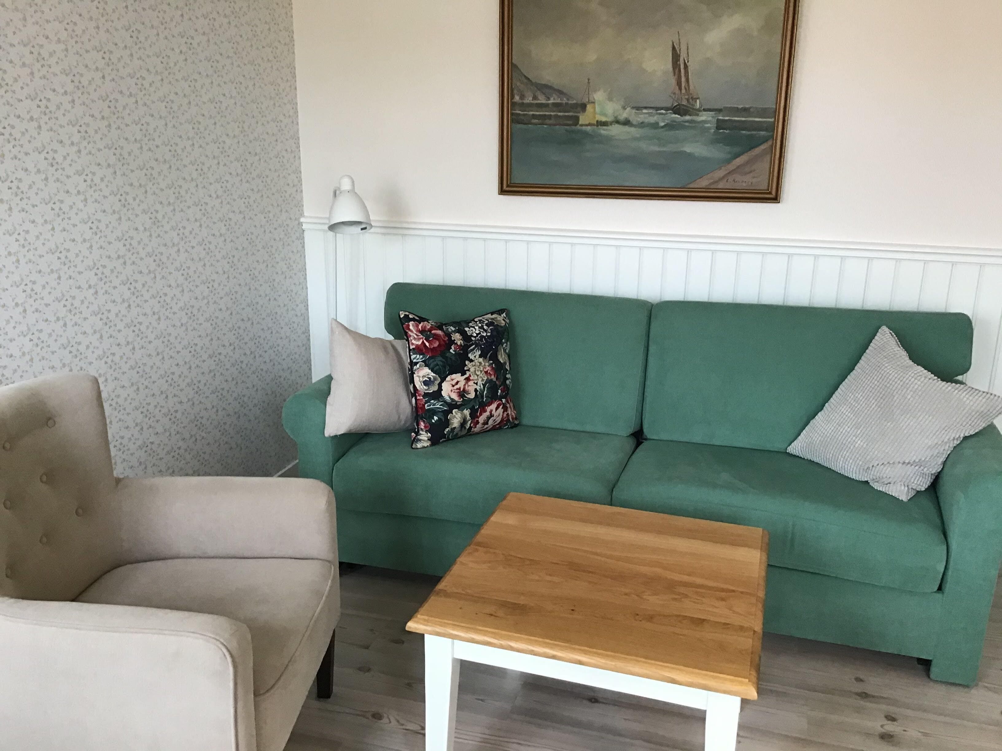 Deluxe Apartment, 1 Bedroom, Kitchen | Living area | 30-inch TV with cable channels