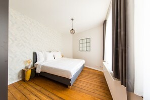 1 bedroom, premium bedding, laptop workspace, iron/ironing board - Urban Suites Brussels Royal (Brussels)