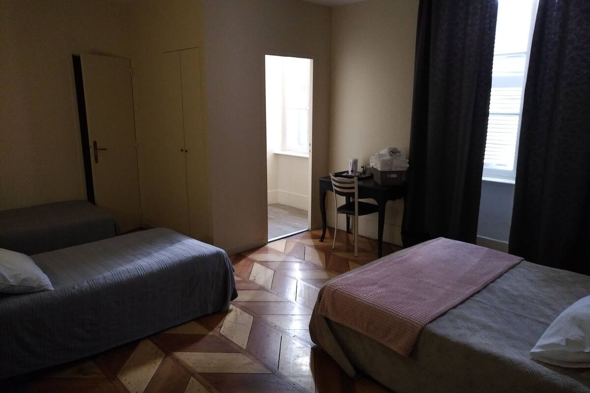 Quadruple Room | Soundproofing, WiFi (free), bed sheets