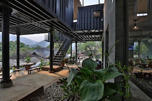 Exterior - Pu Luong Hostel (Ba Thuoc)