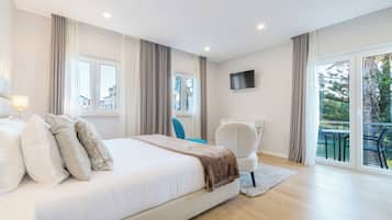 Superior Room (Super King Size) | Blackout curtains, cots/infant beds, free WiFi, bed sheets