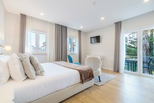 Cortinas blackout, wifi gratis y ropa de cama 