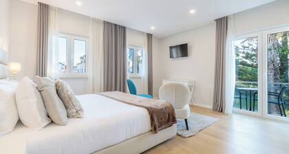 Silver Seahorse Garden Retreat