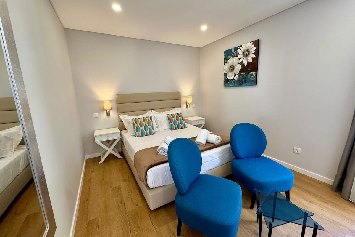 1 bedroom, blackout drapes, cribs/infant beds, free WiFi