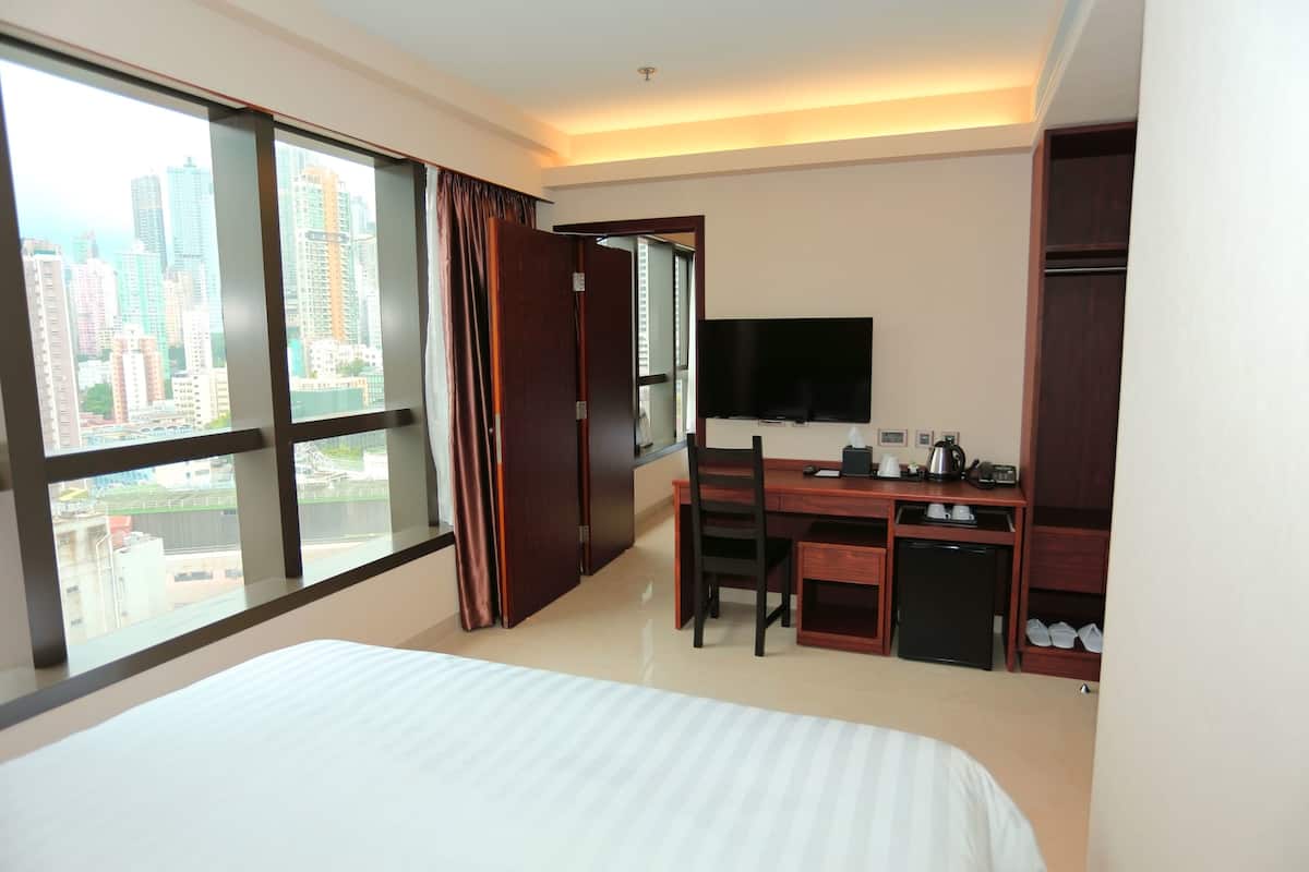 In-room safe, desk, iron/ironing board, cots/infant beds