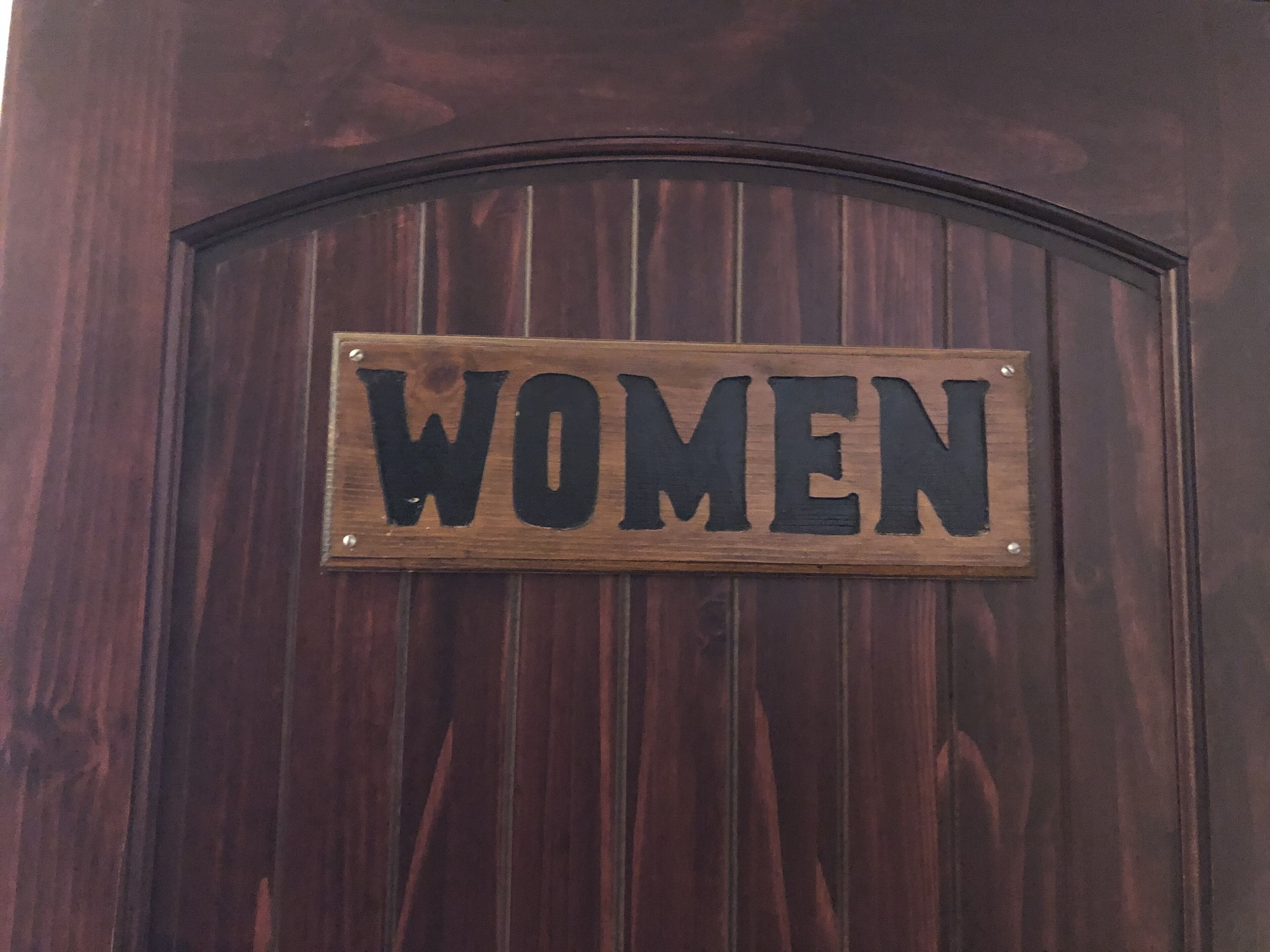 combined shower/bathtub, towels