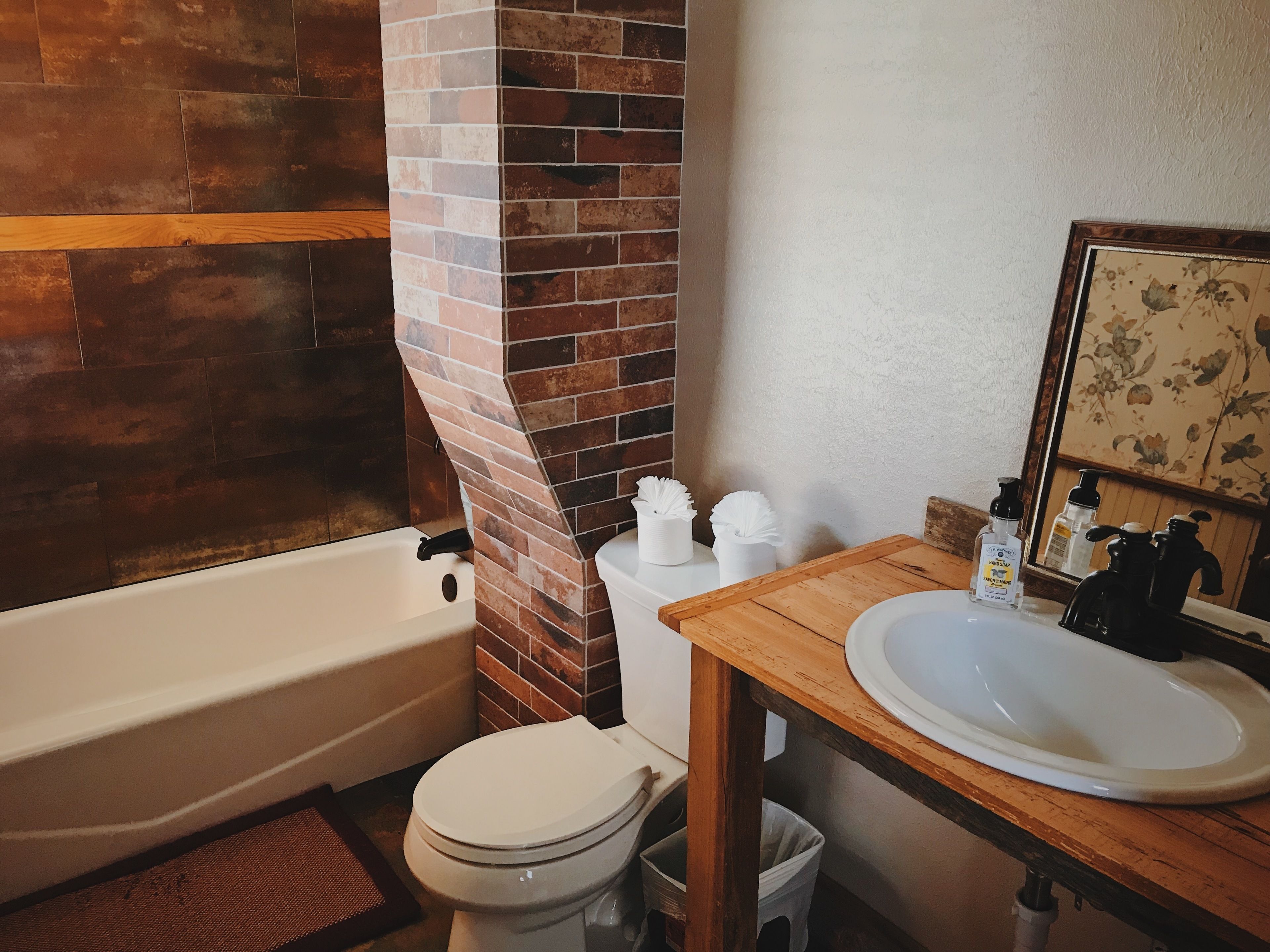 room #11, queen private | bathroom | combined shower/bathtub, towels