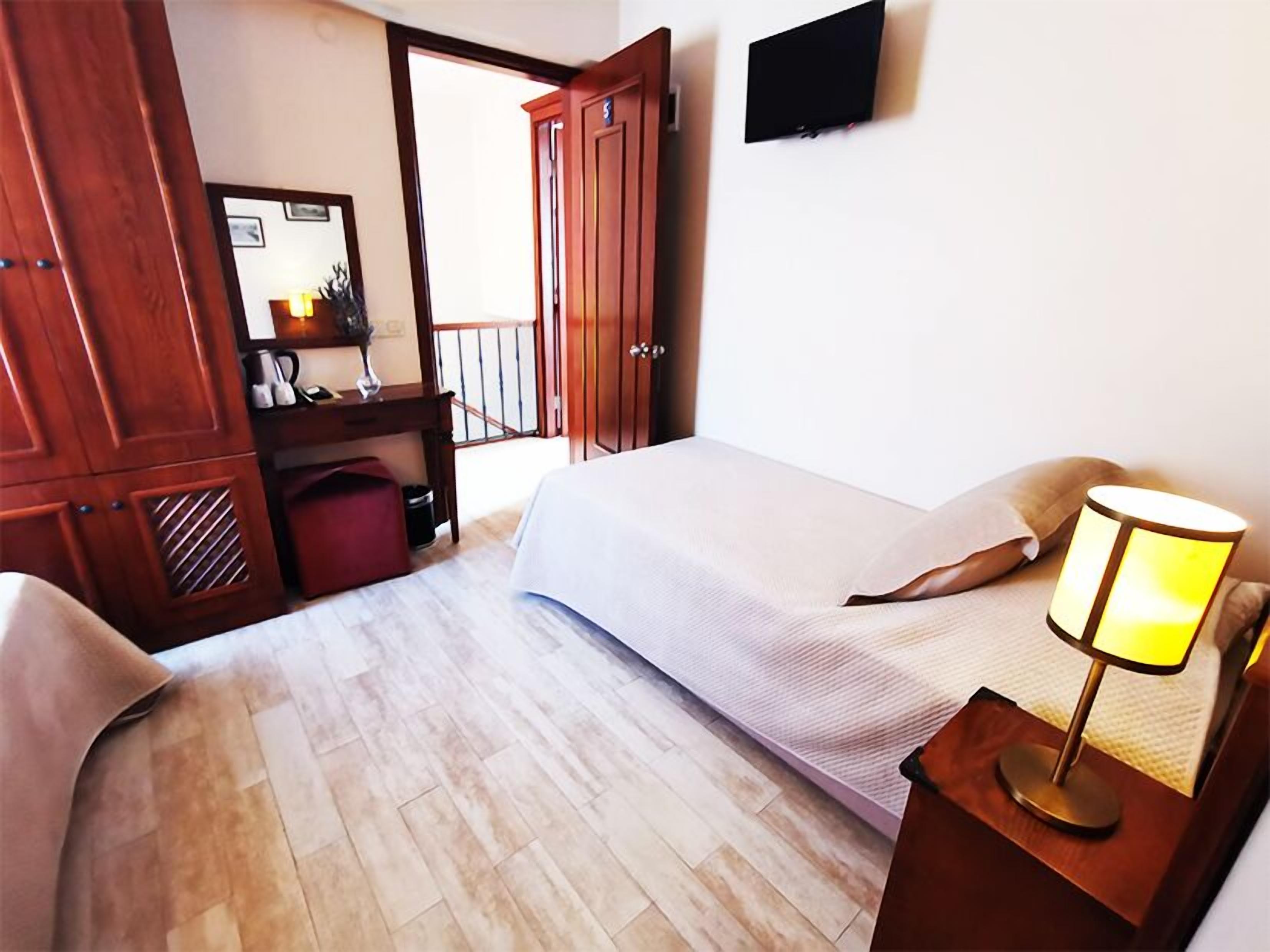 standard twin room | premium bedding, in-room safe, laptop workspace, free wifi