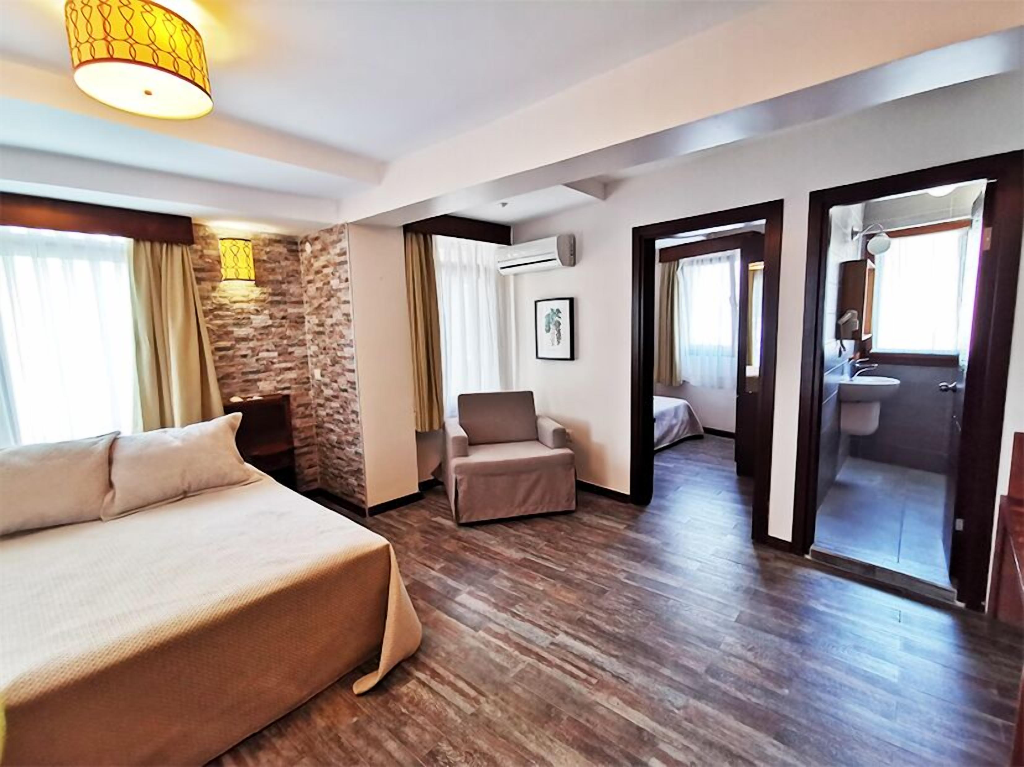 deluxe suite, 2 bedrooms | premium bedding, in-room safe, laptop workspace, free wifi