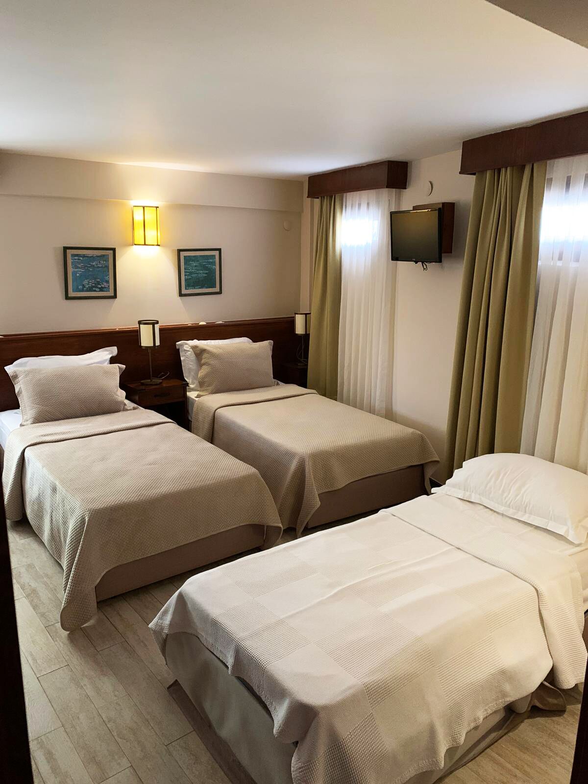 deluxe double or twin room | extra beds