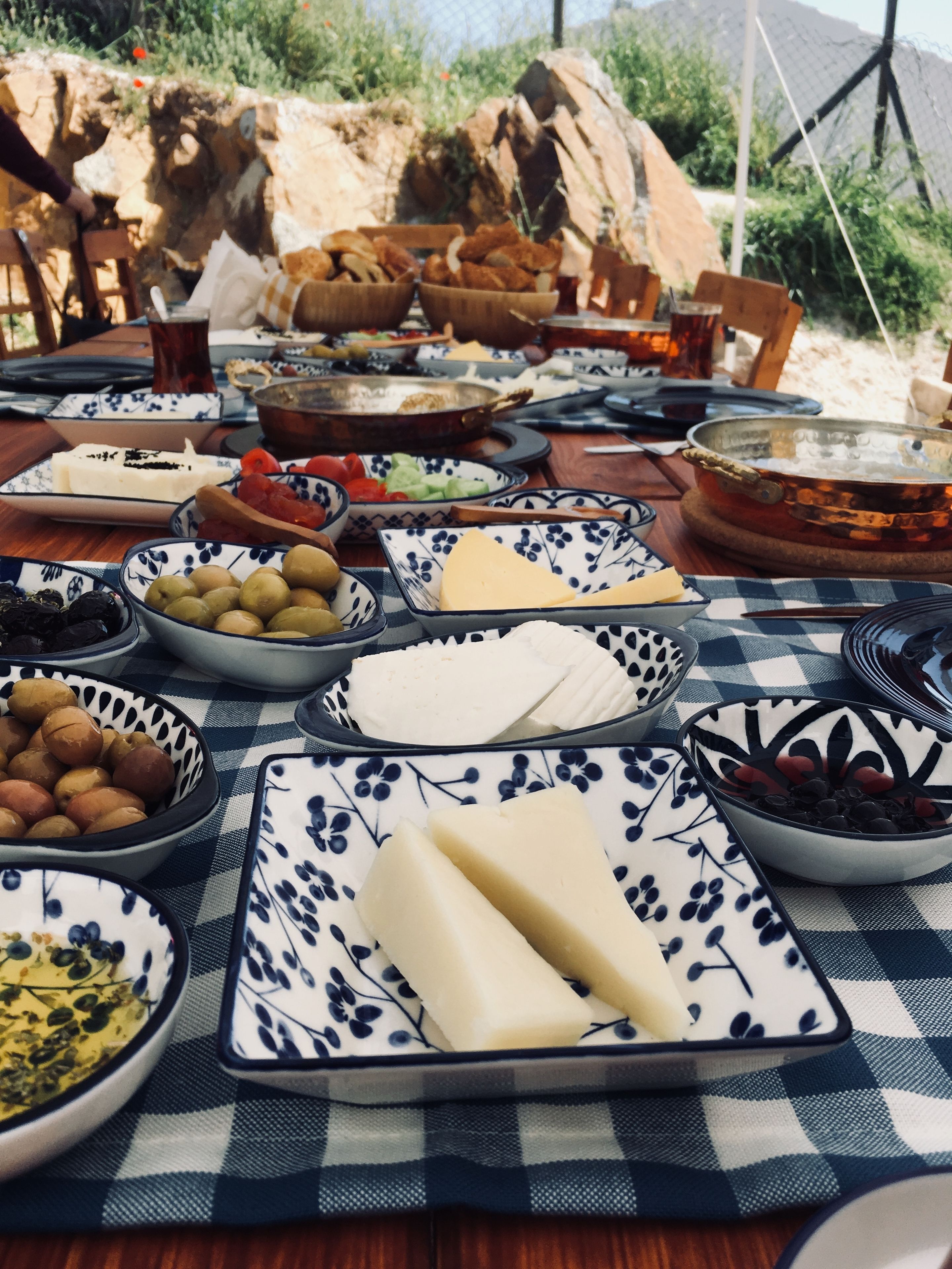 free daily full breakfast