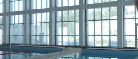 Una piscina techada