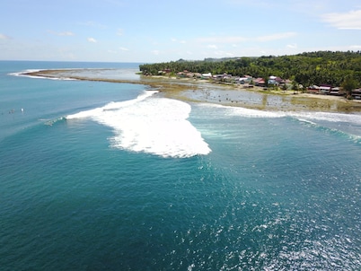 Oseda Nias Surf House