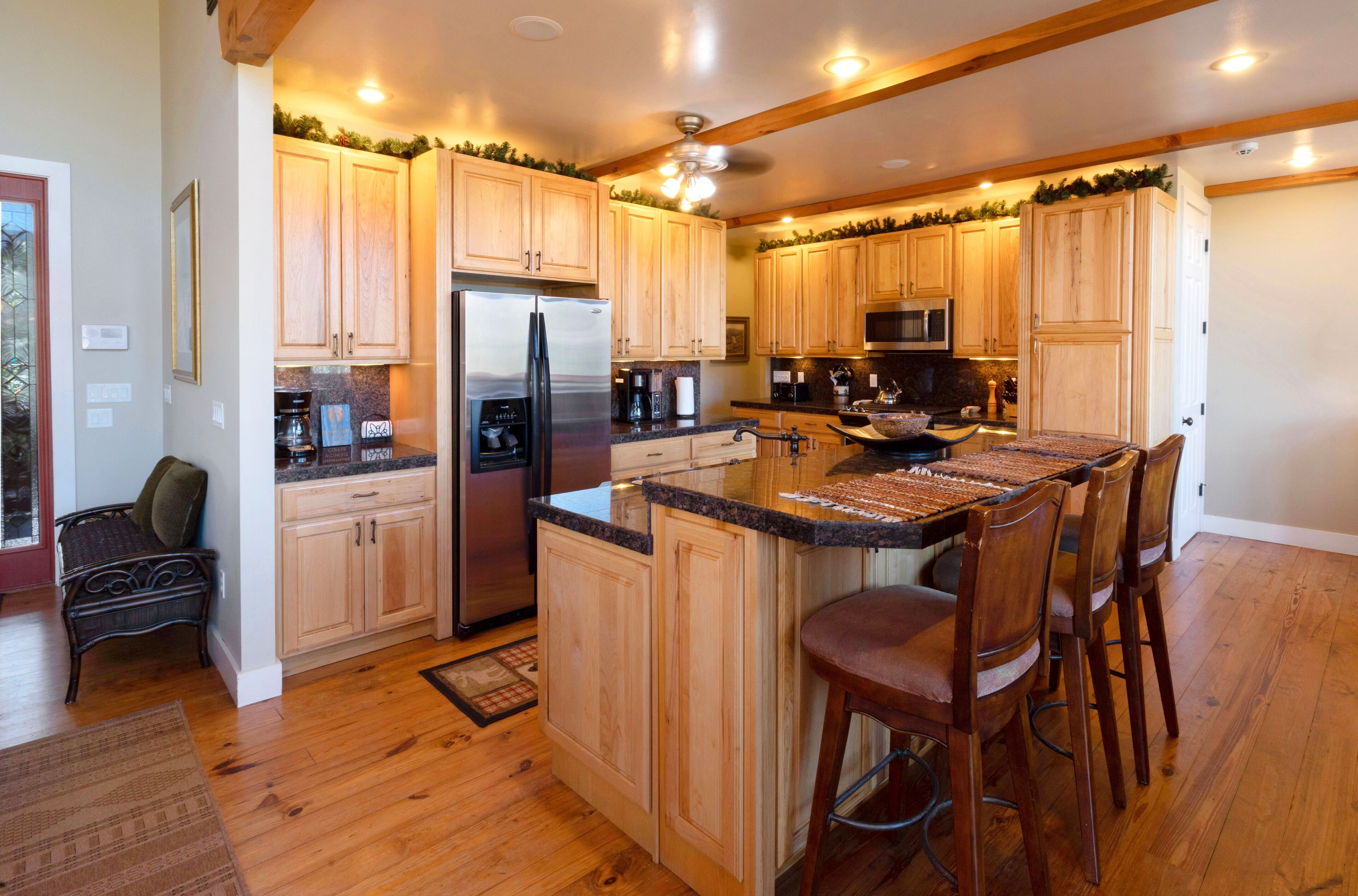 冰箱、微波炉、烤箱、炉灶