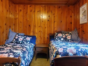 3 chambres, fer et planche à repasser, Wi-Fi gratuit, draps fournis