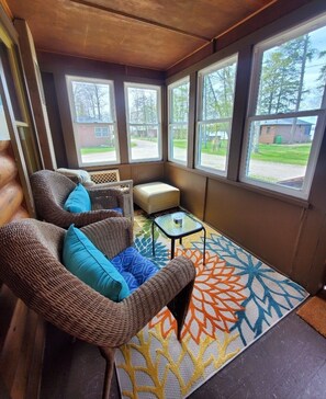 TV, video library, stereo