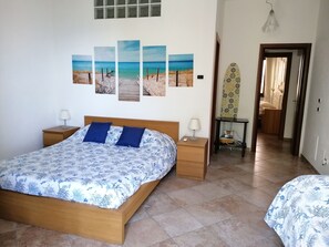 2 bedrooms, desk, iron/ironing board, travel crib