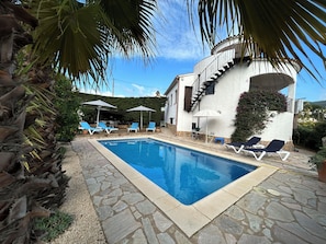 Piscine extérieure
