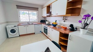 Køleskab, mikrobølgeovn, ovn, opvaskemaskine