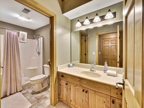 Combined shower/tub, hair dryer, towels - 2 Bedroom with an enclosed LOFT! Plus, a Newly Installed Hot Tub! Sleeps 8 (Boyne Falls)