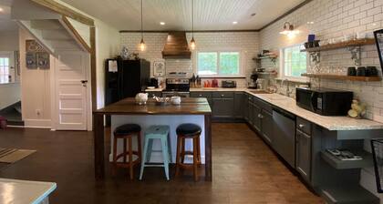 Country Cottage Hideaway near Lynchburg