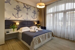 华丽双人房 | 客房内保险箱、特色家居、遮光窗帘、熨斗/熨衣板