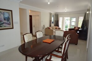 Private kitchen - Casuarina Grande (Mullins)