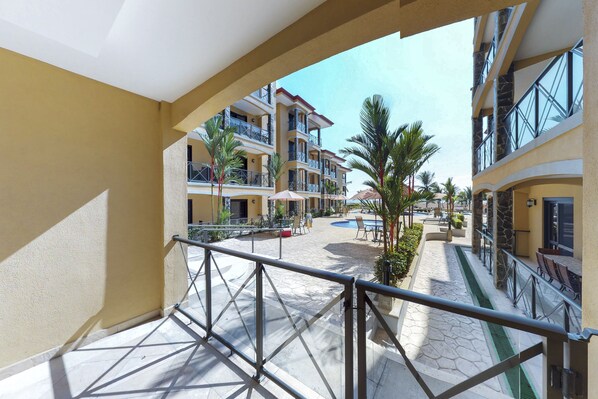 Design Condo, 3 Bedrooms, Non Smoking | View from room