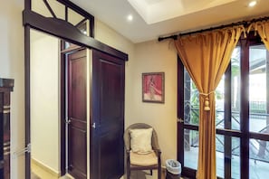 Design Condo, 3 Bedrooms, Non Smoking | Living area | Flat-screen TV