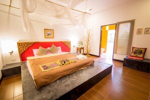 5-Bedroom Pool Villa  | 5 ห้องนอน, ผ้าม่านกันแสง, Wi-Fi ฟรี