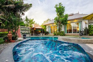 5-Bedroom Pool Villa  | ลานระเบียง/นอกชาน