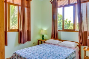 Deluxe Condo, 3 Bedrooms, Non Smoking