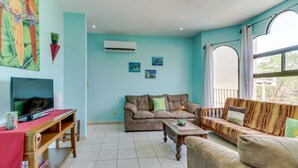 Comfort Condo, 3 Bedrooms, Non Smoking | Living area | Flat-screen TV - Estrellas del Pacifico 15 (Sardinal)