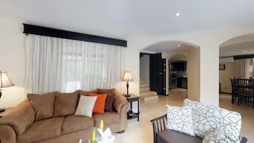 Comfort Apartment, 1 Bedroom, Non Smoking | Living area | Flat-screen TV