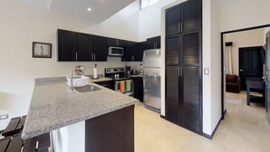 Comfort Apartment, 2 Bedrooms, Non Smoking | Private kitchen