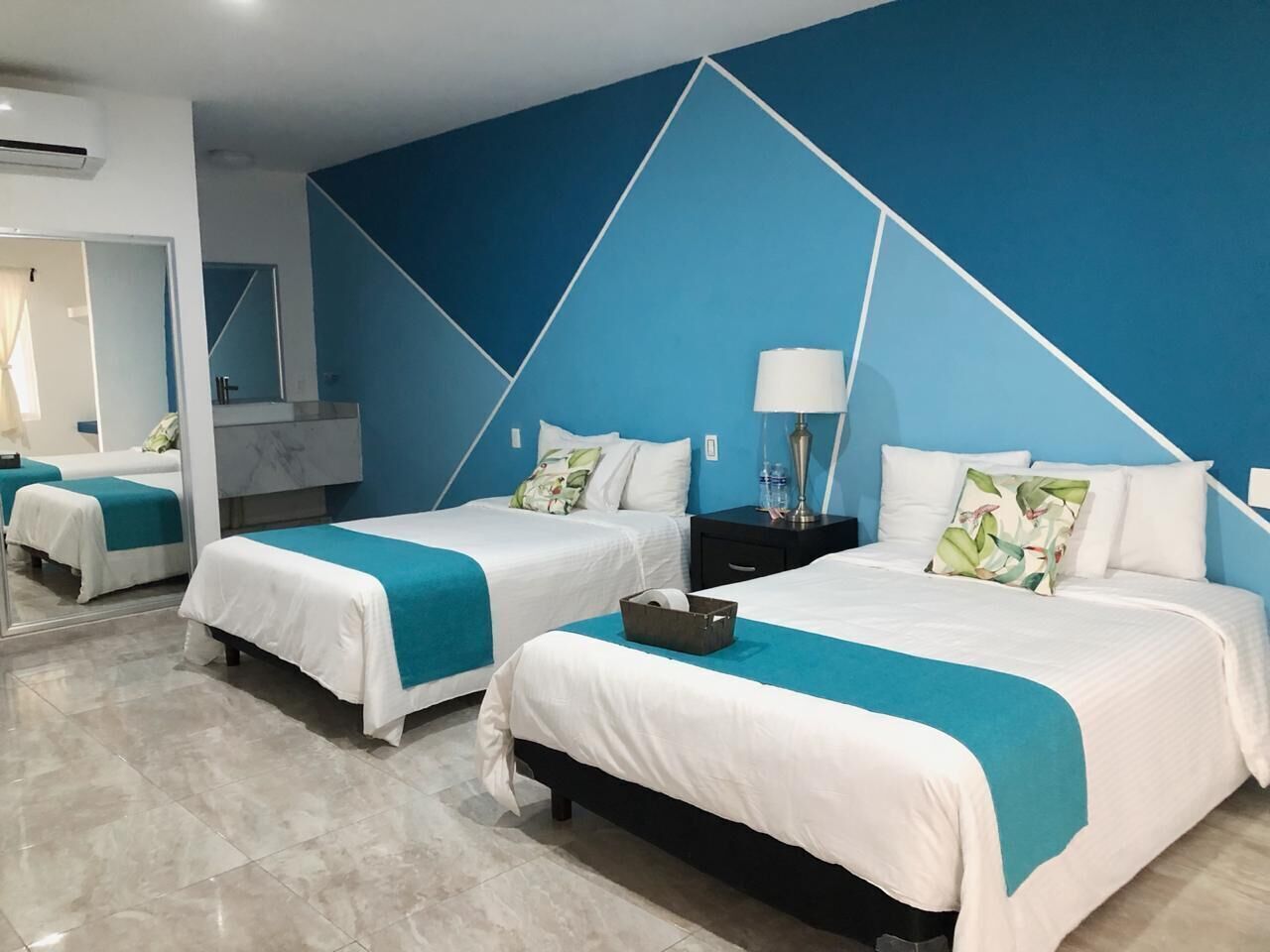 Wifi gratis y ropa de cama 