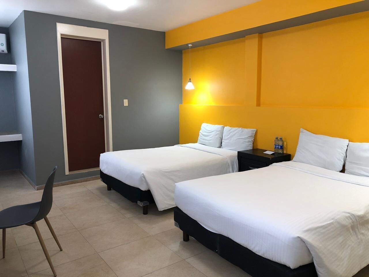 Wifi gratis y ropa de cama 
