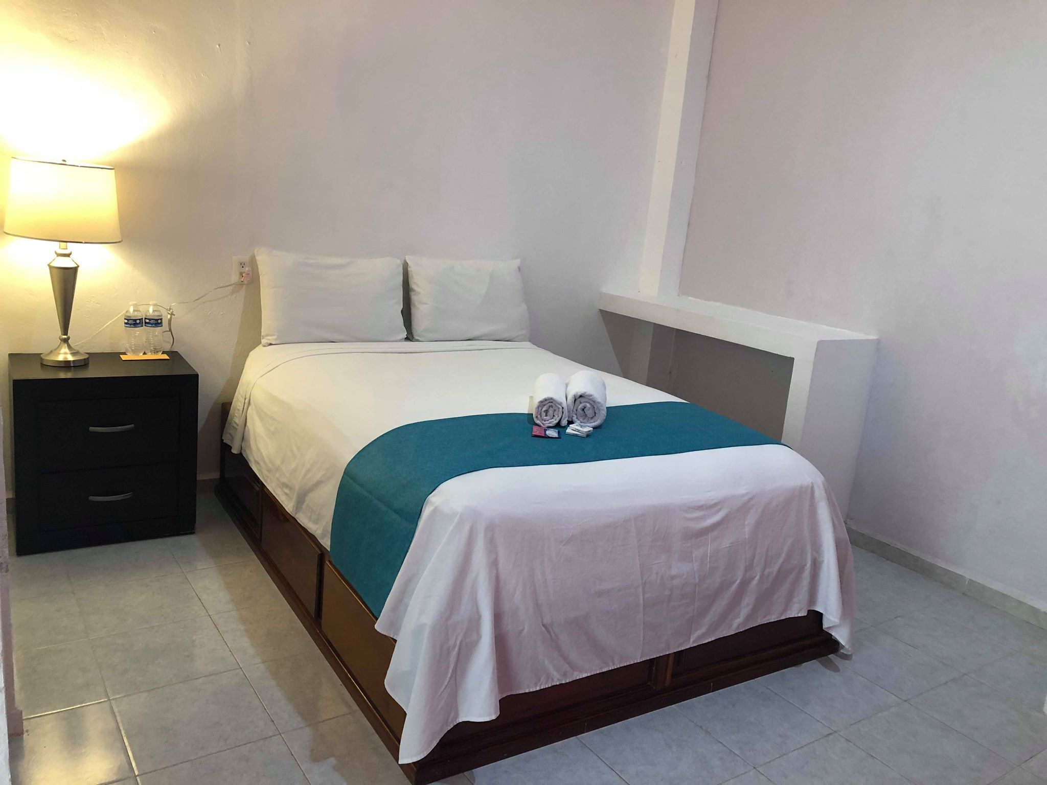 Wifi gratis y ropa de cama 