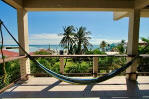 Rooftop terrace - Parham Plaza Hotel (San Pedro)