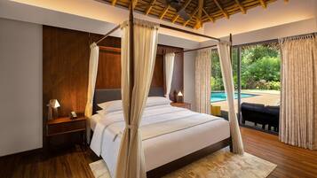 Grand Villa, 2 Bedrooms | Select Comfort beds, in-room safe, individually furnished, desk