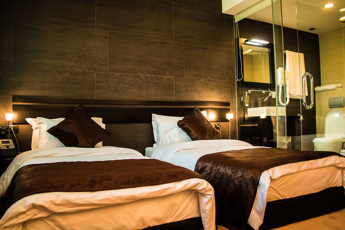 Premium bedding, in-room safe, desk, blackout drapes