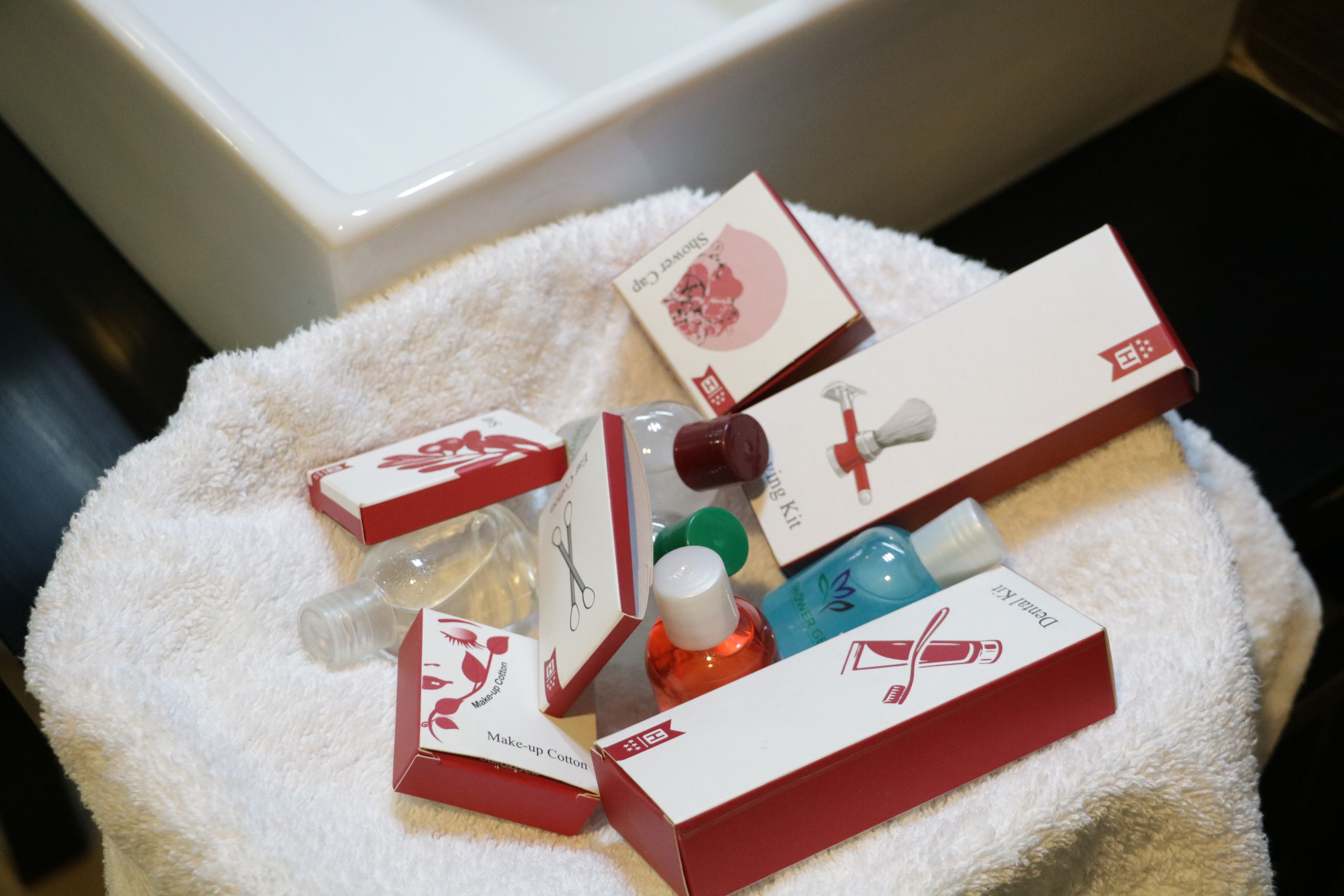 standard room, 1 single bed, non smoking | bathroom | free toiletries, hair dryer, bathrobes, slippers