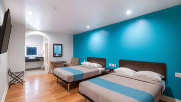 Ropa de cama de alta calidad, escritorio, wifi gratis y ropa de cama